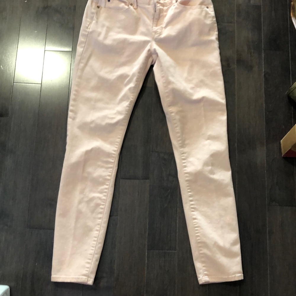 Gap jeans light peach with tiny wht pokadots. Size 27 W (2) skinny